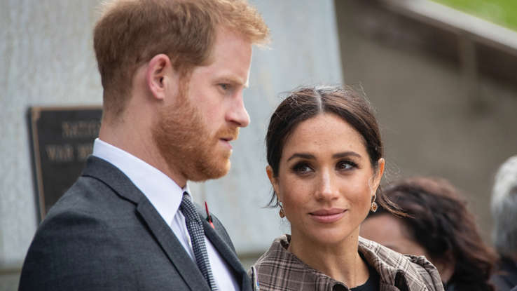 PrinceHarry&MeghanMarkleCrossedTheWatersForAQuietLife_Harry’sFriendsConcernedAboutHowFarHarryIsGoingWithStatementInSpareBook PrinceHarry&MeghanMarkleCrossedTheWatersForAQuietLife_Harry’sFriendsConcernedAboutHowFarHarryIsGoingWithStatementInSpareBook